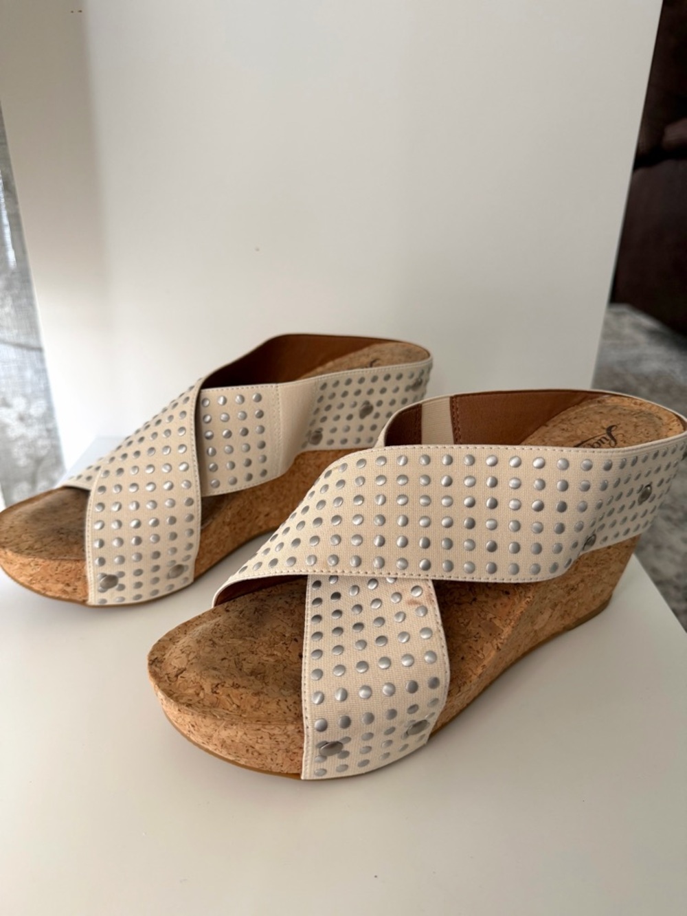 LUCKY BRAND Miller 2 Studded Cork Wedge Sandals Beige | Womenās Size 8